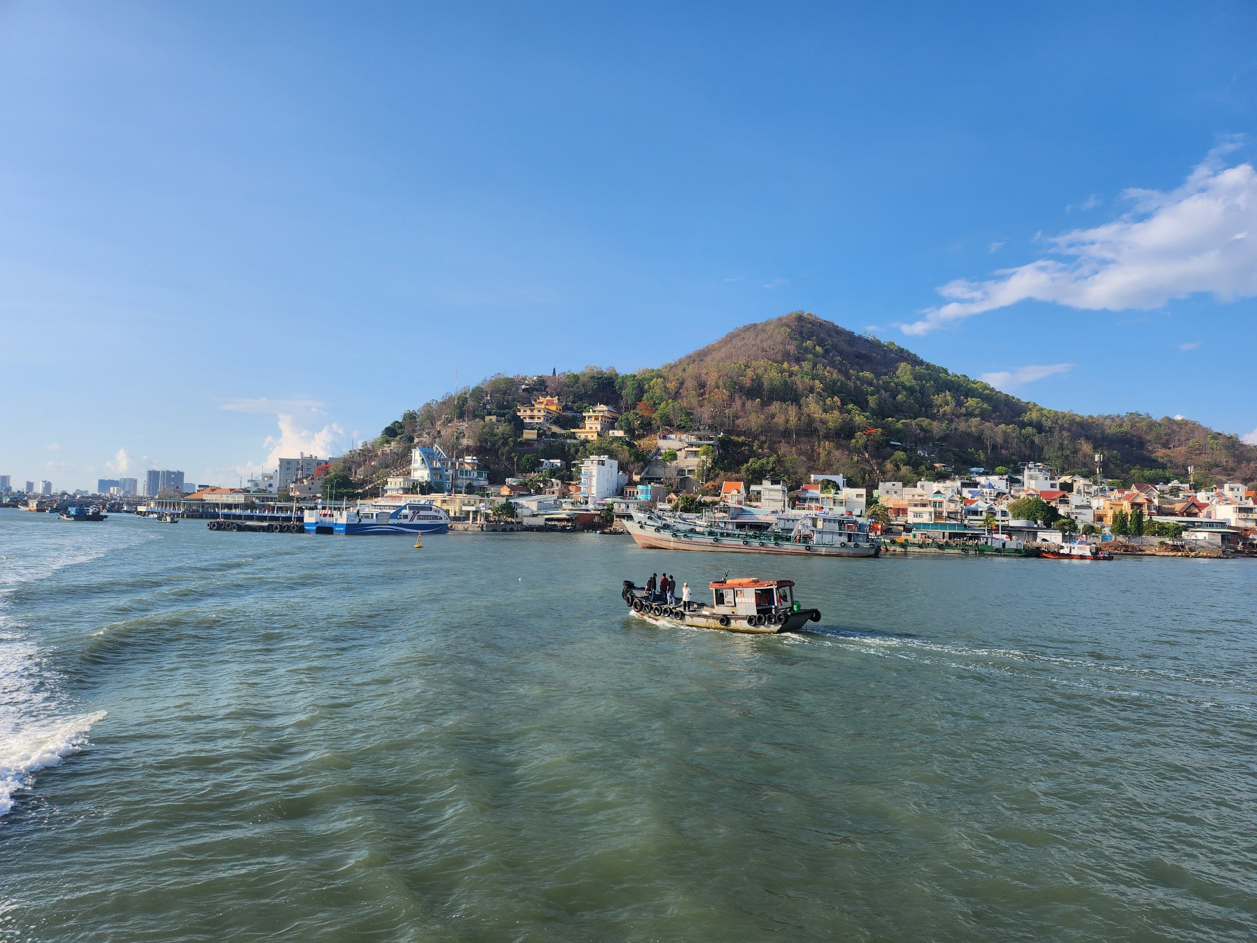 Dịch vụ tàu biển Vũng Tàu